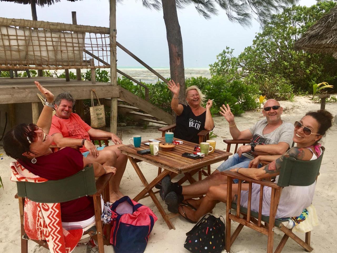Driftwood Beach Lodge จัมเบียนี ภายนอก รูปภาพ